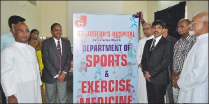Seen in the picture are (from left) Fr. Mari Raj, Administrator, St. Joseph’s Hospital, Dr. C. Krishna, Director, PE Department, University of Mysore, Fr. Marie Joseph, Vicar General, Diocese of Mysore, Dr. R. Girish Chandra, Consultant, Arthroscopic Surgeon, St. Joseph’s Hospital, Dr. J.S. Hegde, Consultant, Orthopaedic Surgeon and Fr. Denis Noronha, Sr. Member, St. Joseph’s Hospital.