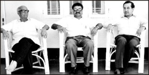 A rare picture taken in the year 1990, September, at R.K. Narayan’s Yadavagiri house when The Hindu editor N. Ram had accompanied R.K. Narayan from Chennai. The Editor-in-Chief of Star of Mysore K.B. Ganapathy was invited on the occasion for breakfast and on his request the distinguished novelist and an equally distinguished editor of The Hindu obliged for this photograph insisting that I sit in the middle.