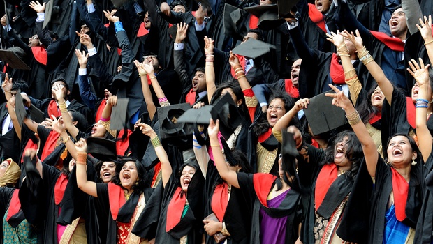 Bangalore Medical College students exulting during the convocation at the institute on Sunday I NAGESH POLALI