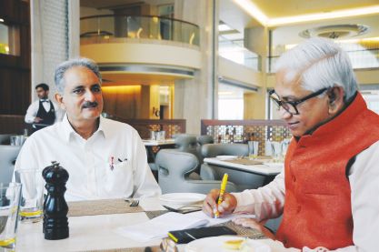 Harshavardhan Singh being interviewed by N. Niranjan Nikam at Radisson Blu. 