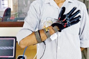 The prototype that can convert gestures into speech