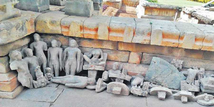 Idols and sculptures unearthed at Lakkundi in Gadag district on Sunday